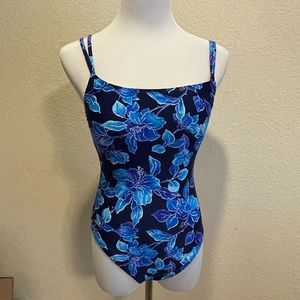 Speedo blue floral tank suit in EUC